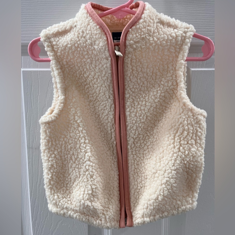 Girls Old Navy Sherpa Vest with pink piping